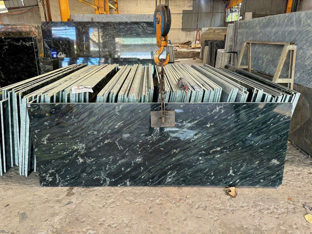 Mẫu Đá Granite Xanh Rêu