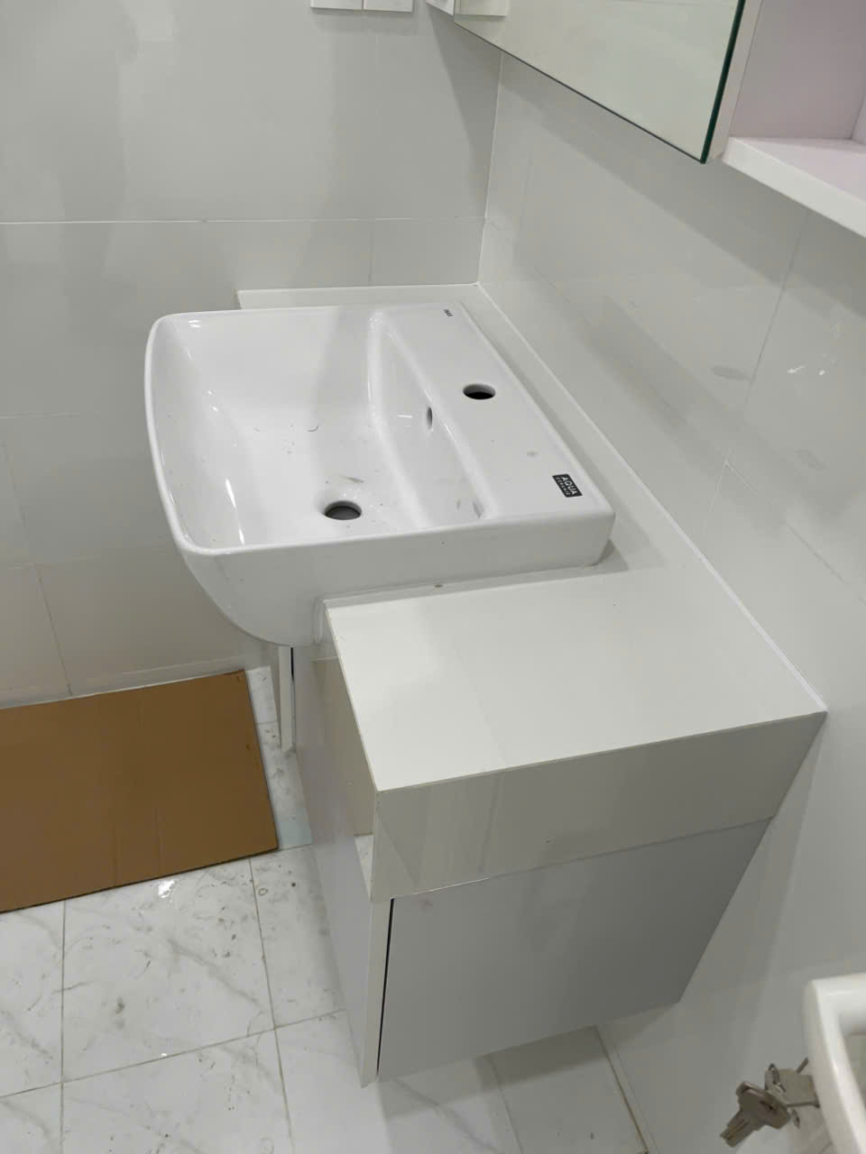 MẪU ĐÁ ỐP PHÒNG TẮM 05
